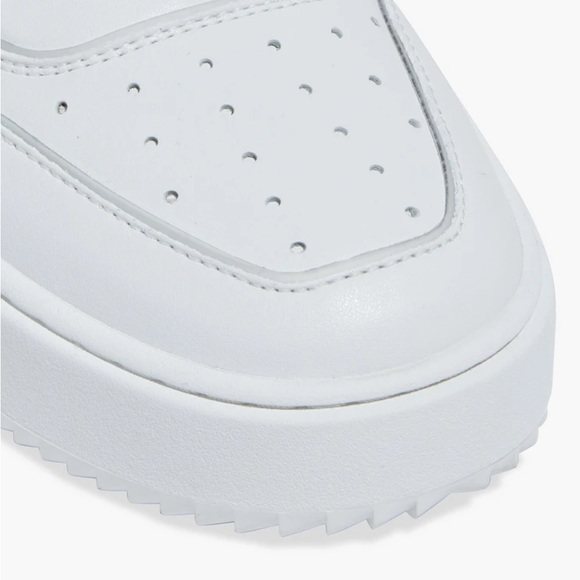 Stuart Weitzman Ryan perforated leather sneakers - Picture 3 of 9